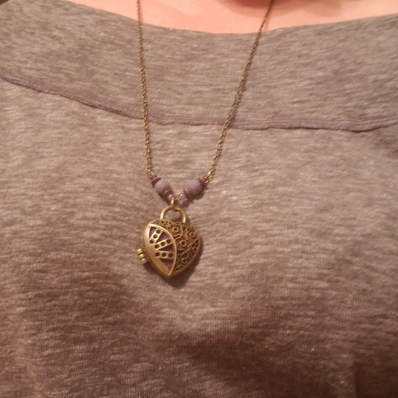 Purple Locket Diffuser Necklace - Picture 2 of 2